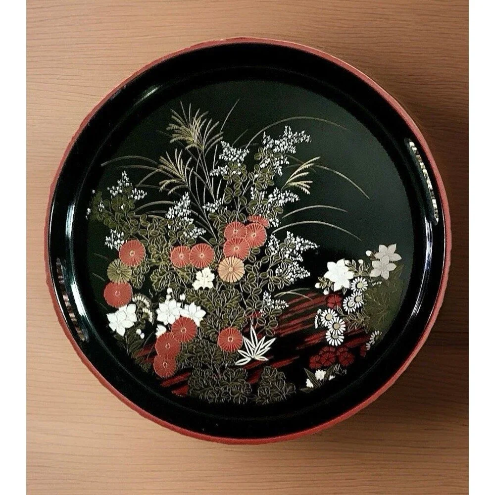 VINTAGE JAPANESE YAMANAKA LACQUERWARE CHRYSANTHEMUM ROUND SERVING TRAY 12.5